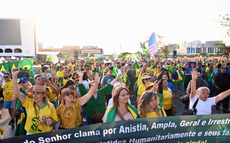 Presos do 8/1 esperam redução de pena com PL