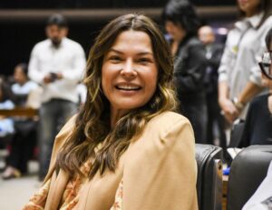 Aniversário de Marcela, moda, ministro e casório na coluna