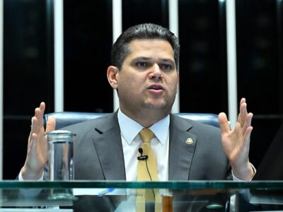 Empresários tentam adiar fim da escala 6×1, mas Alcolumbre evita compromisso