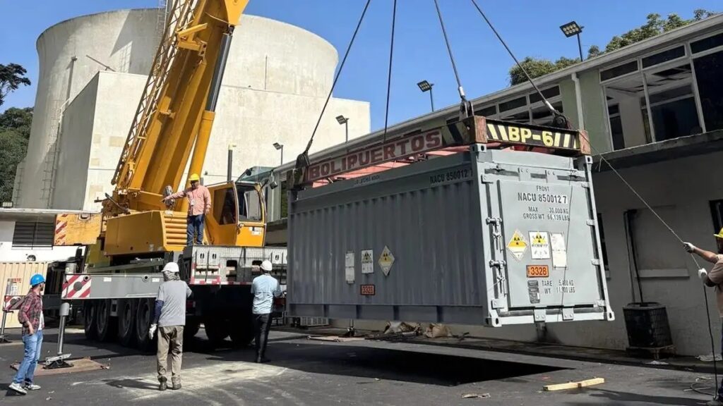 EUA extrai urânio enriquecido de reator nuclear venezuelano
