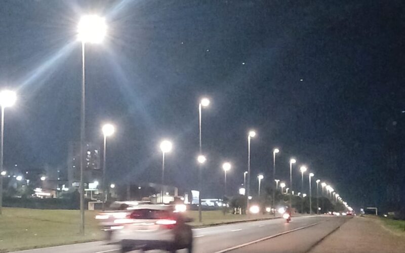 Força-tarefa do GDF leva mutirão de iluminação a Samambaia