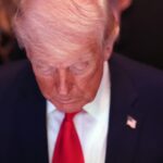 Trump publica imagem de navios afundados e provoca Irã