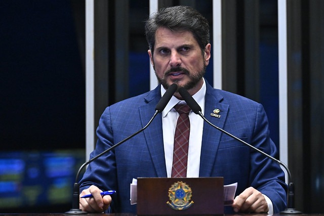 Avante conquista 1º senador da história