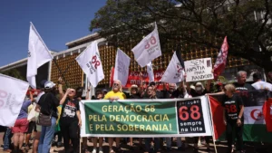 Movimentos criam brigadas em defesa da reeleição de Lula