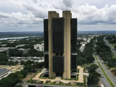 Copom corta Selic em 0,25 ponto e taxa cai a 14% ao ano