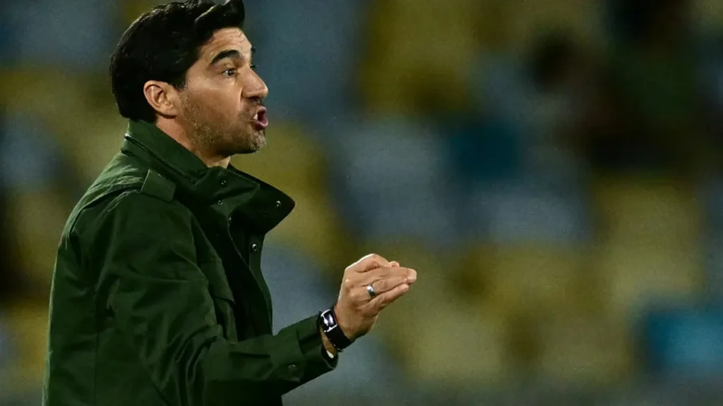 Abel Ferreira admite má fase do Palmeiras após virada para o Fluminense